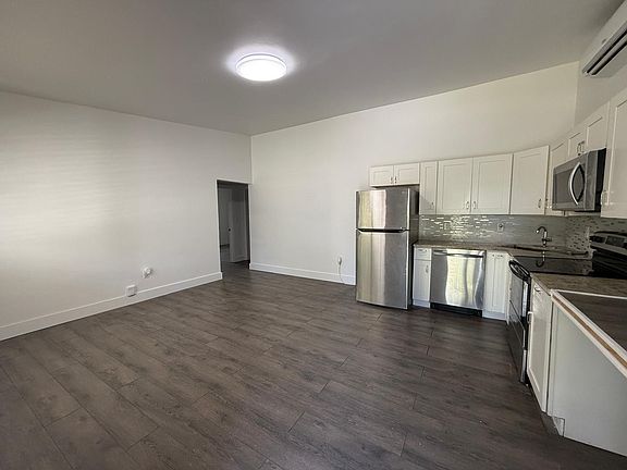 2nd image of 1330 NE 133rd St #1