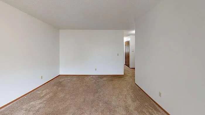 2738 Gateway Ave #11 — Photo 5