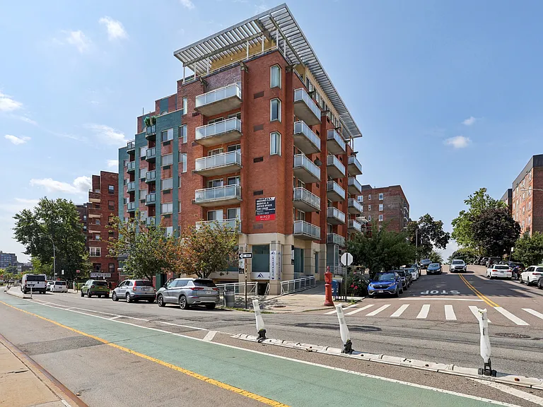 10210 Queens Blvd #401 — Photo 11