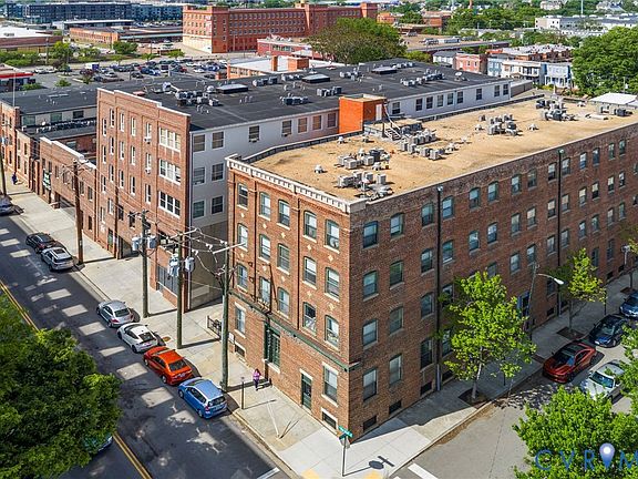 4th image of 1414 W Marshall St #U301