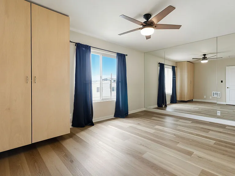 2123 Garnet Ave #5 — Photo 12