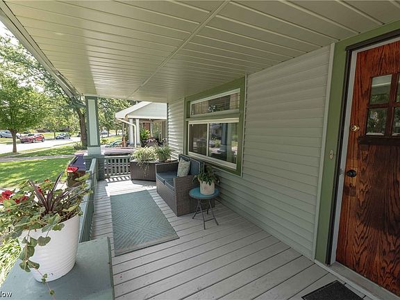 2nd image of 2122 Glenbury Ave