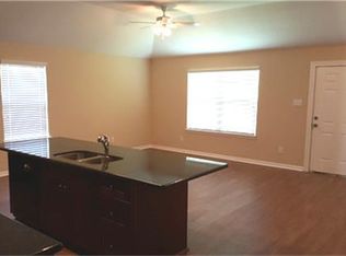 5719 Park Village Dr, Houston, TX 77048