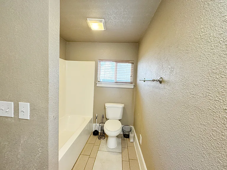 120 N Washington Ave — Photo 8