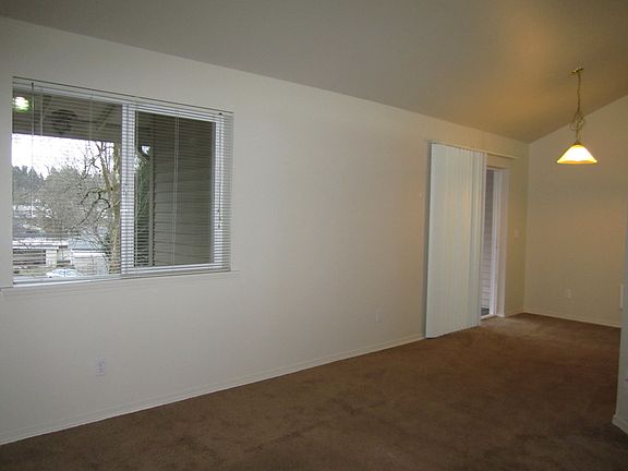 2nd image of 328 Park St APT 201