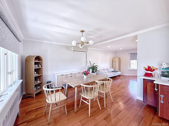 4th image of 311 Southwood Circle