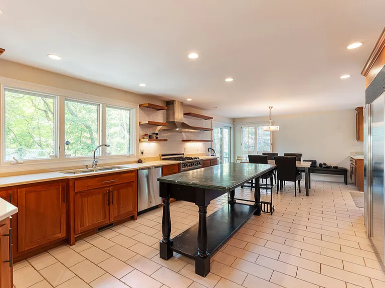 103 Levbert Rd — Photo 9