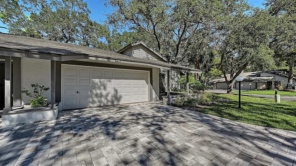 2 bed, 2.0 bath, 1456 sqft, $2,800 — Photo 3