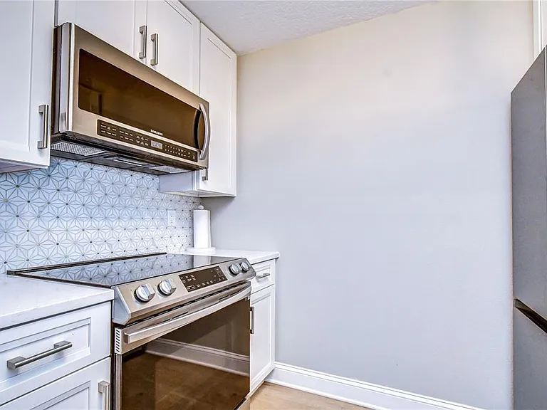 800 S Dakota Ave #121 — Photo 6