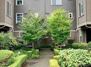 881 5th Pl NE, Issaquah, WA 98029