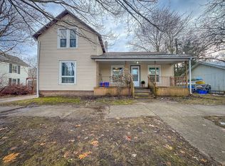 316 E Cherry St, Fremont, MI 49412