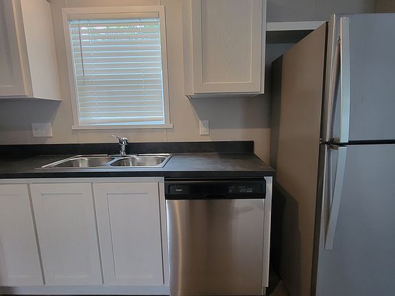 3rd image of 3601 Alpine Dr #16