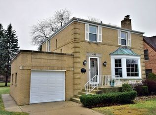 497 Uvedale Rd, Riverside, IL 60546