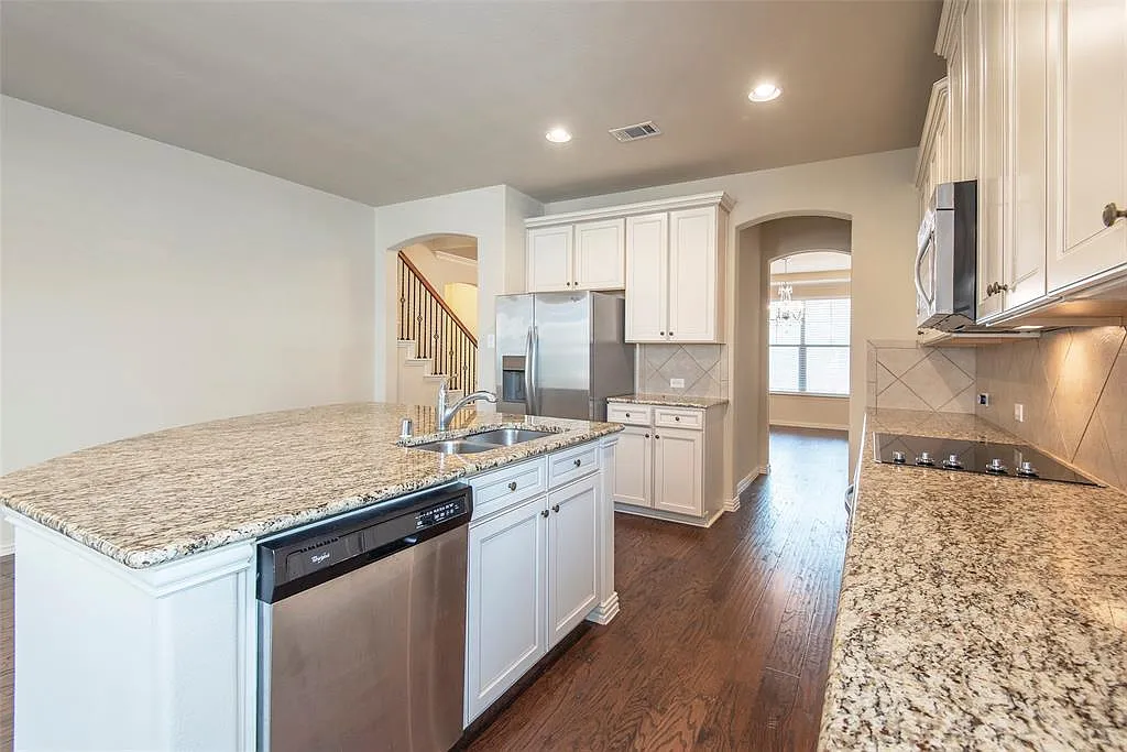 3 bed, 3.5 bath, 3174 sqft, $3,530 — Photo 3