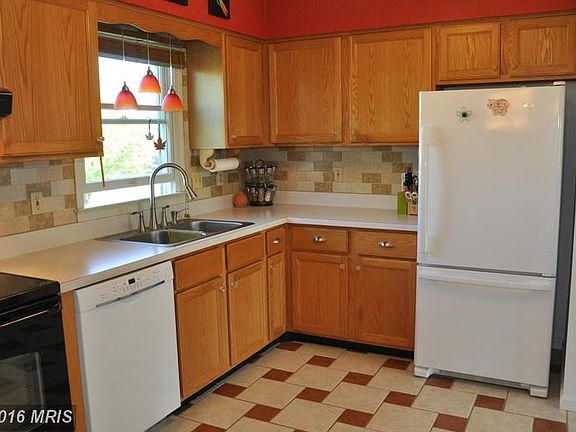 3rd image of 11372 Crest Ln S