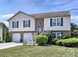 418 Clover St, Etters, PA 17319