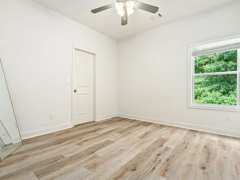363 W Drake Ave — Photo 7