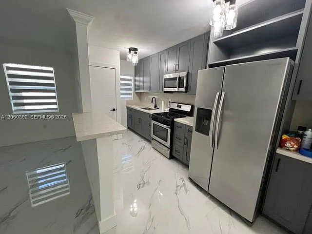 4250 SW 67th Ave #24 — Photo 5