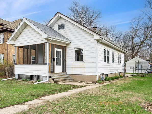 2119 Douglas St, Rockford, IL 61103