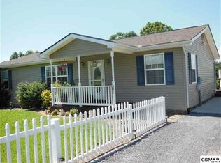 1291 Atchley Dr, Sevierville, TN 37876