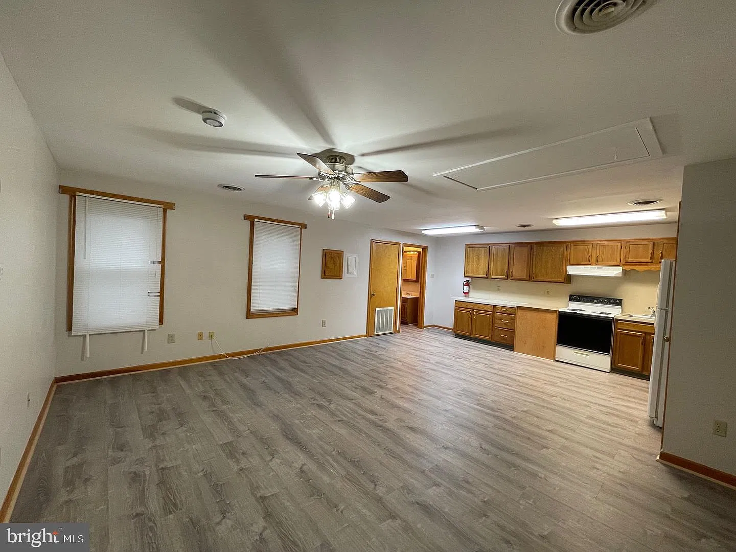 1 bed, 1.0 bath, 900 sqft, $1,200 — Photo 2