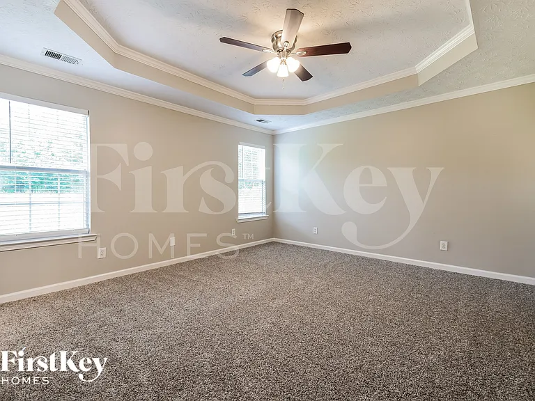 250 Berkshire Dr — Photo 8