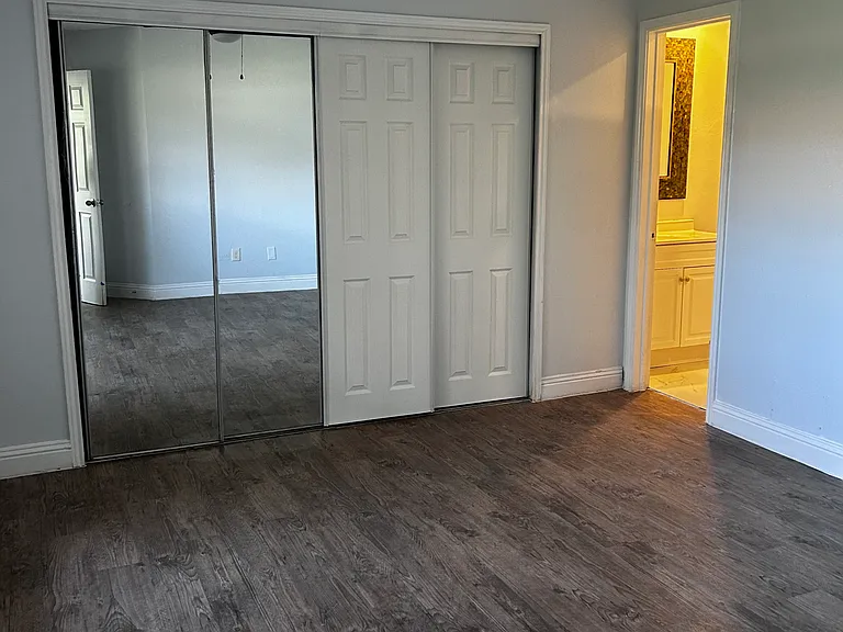 Dalewood Ln — Photo 30