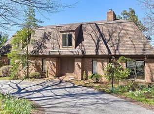 875 Summit Cir N, York, PA 17403