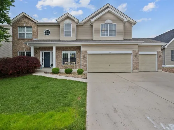 1677 Summit Terrace Ct, Fenton, MO 63026