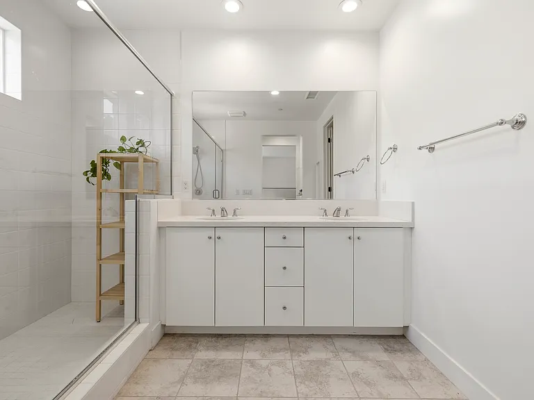 19212 Blackthorn Dr — Photo 35
