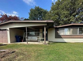 11466 N Westwood Dr, Farmersburg, IN