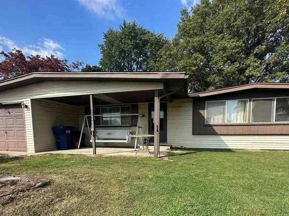 11466 N Westwood Dr, Farmersburg, IN 47850