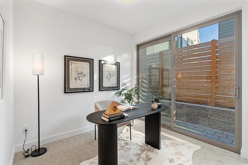 3rd image of 3835 54th Avenue SW