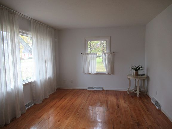 3rd image of 22486 Diamond Cove St
