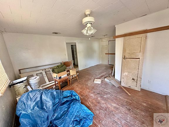 2nd image of 3411 Moore Dr
