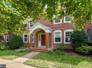 4426 36th St S APT B2, Arlington, VA 22206