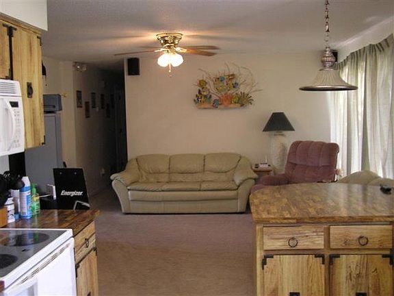 2nd image of 1379 Woodbine St