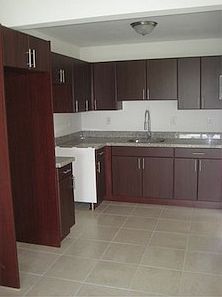 1st image of 790 NE 128th St APT 402