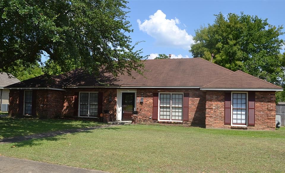 1st image of 2621 Old Orchard Ln
