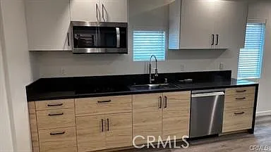 Studio, 400 sqft, $1,900 — Photo 3