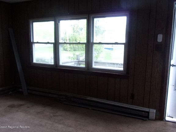 2nd image of 88 3rd Ave
