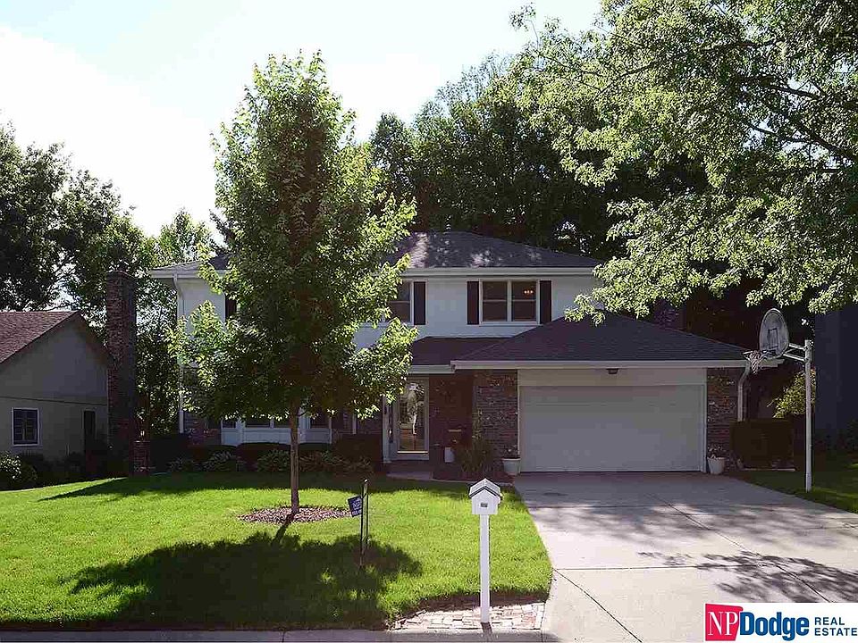 1st image of 1911 S 167th Avenue Cir