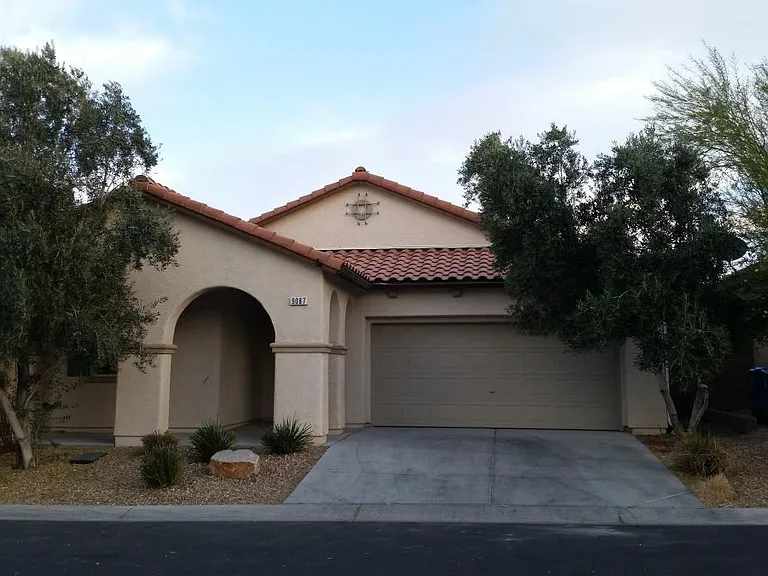 9087 Ashiwi Ave — Photo 2