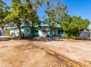 7422 Joshua Ln, Yucca Valley, CA 92284