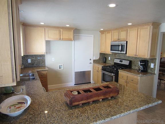 3rd image of 4812 Gardenia Street