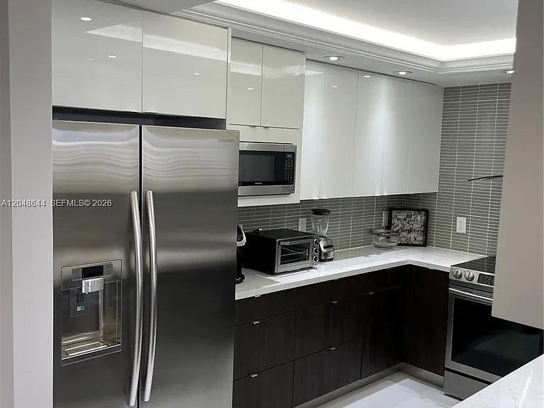 2500 Parkview Dr #1405 — Photo 8