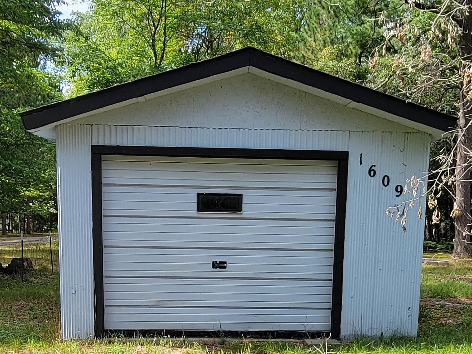 1609 Oakwood Dr, Gladwin, MI 48624 Zillow