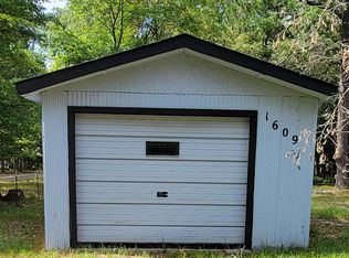 1609 Oakwood Dr, Gladwin, MI 48624