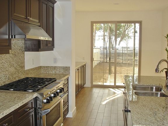 Kitchen with Breakfast nook