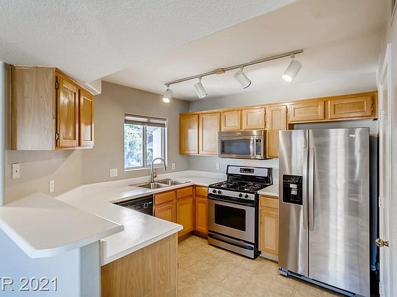 4th image of 4555 E Sahara Ave Unit 281
